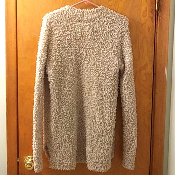 Hollister Women's Sweater - Picture 3 of 3